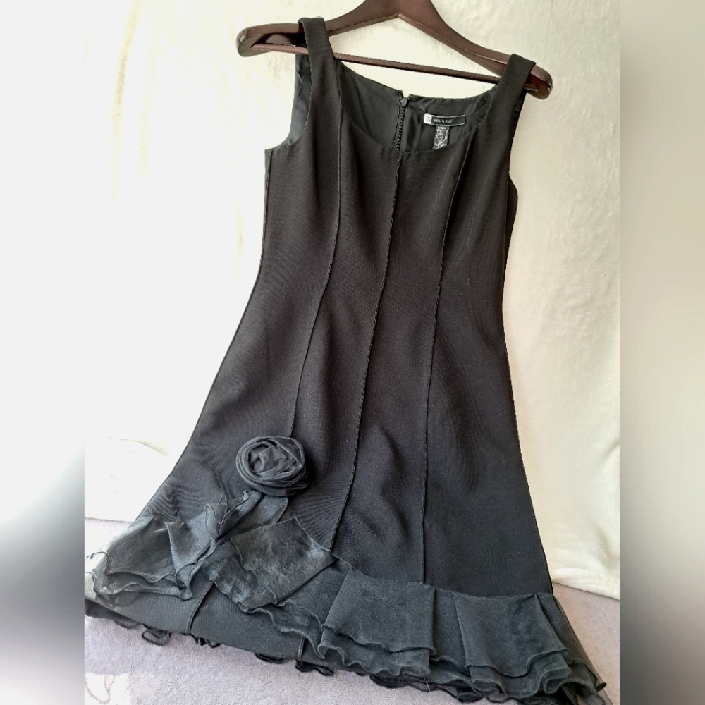 Sz 8 JS Boutique black shift dress